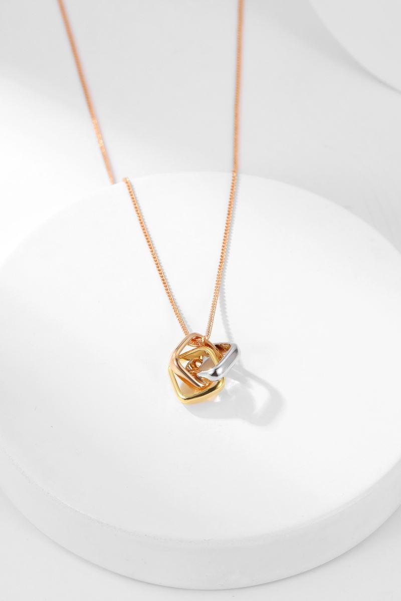 Ca*t1er necklaces